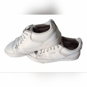 VANS White Seldan Leather Sneaker Shoes sz 6 Womens